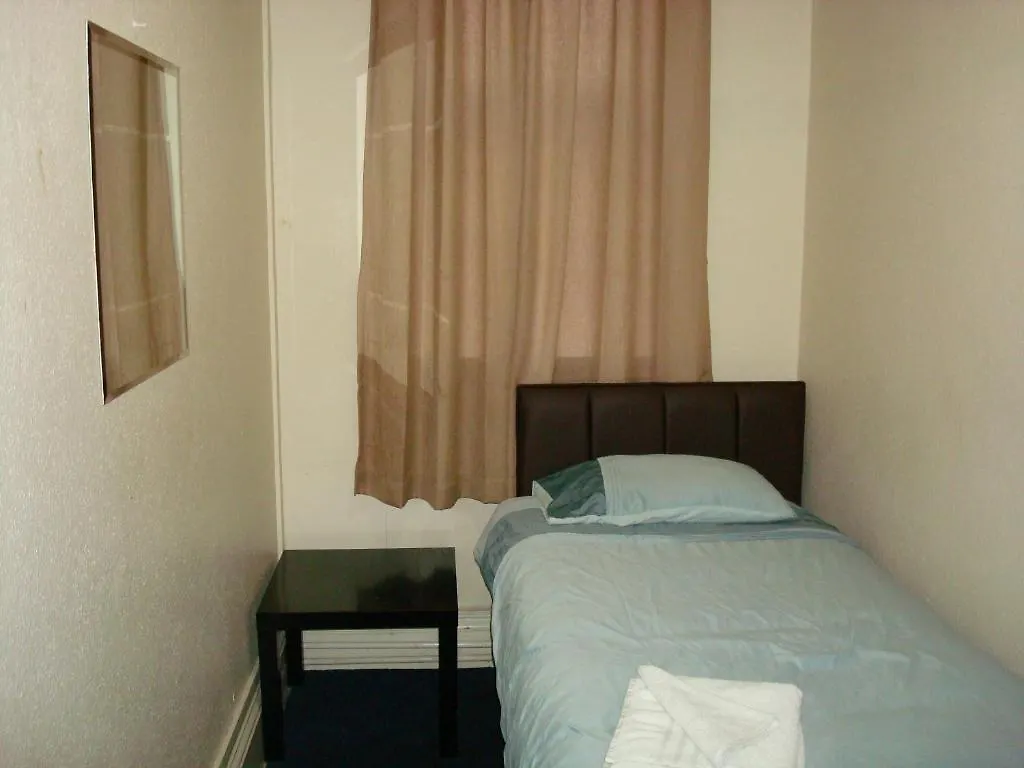 The Central Hotel London 0*,  United Kingdom
